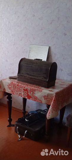 Стол деревянный