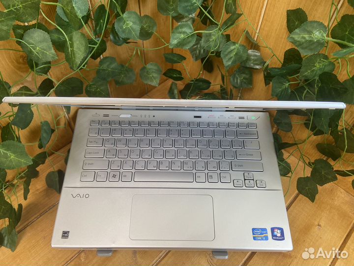 Быстрый стальной ноутбук Sony i3/SSD/6gb/14.1