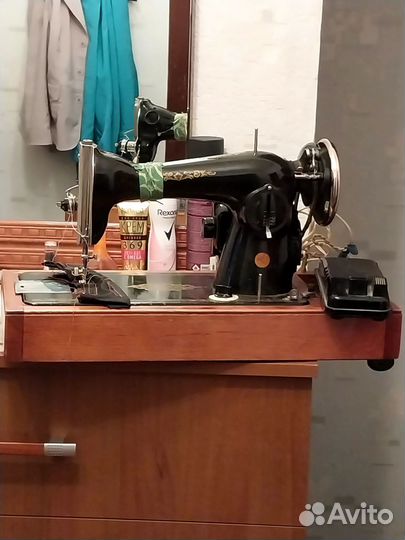 Швейная машинка