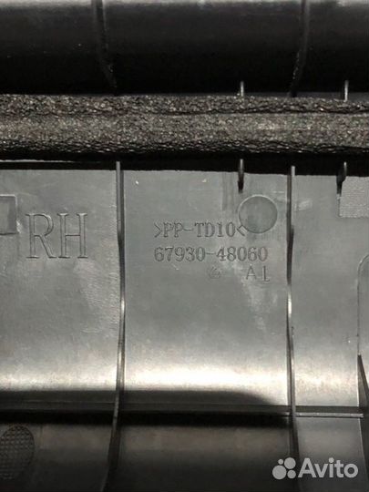 Накладка на порог салона задняя правая Lexus Rx