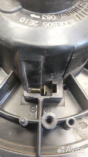 Моторчик отопителя Mazda 323