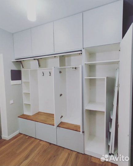 Прихожая по индивидуальному заказу под потолок