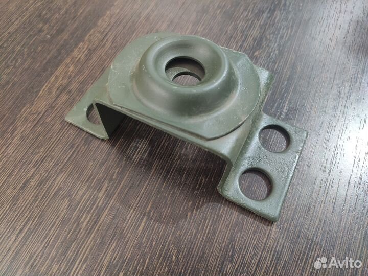 Кронштейн подфарников и указателя поворота 71-3712