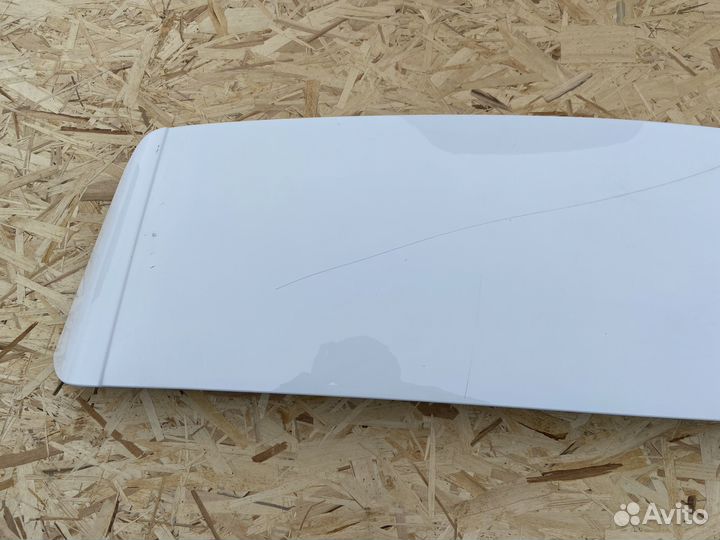 Спойлер крышки багажника Toyota Rav4 XA50 Белый