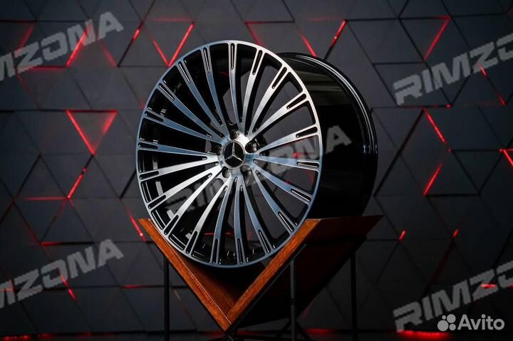 Кованый диск в стиле Mercedes R22 5x112