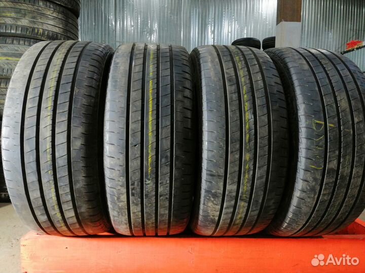 Bridgestone Turanza T005A 215/55 R17