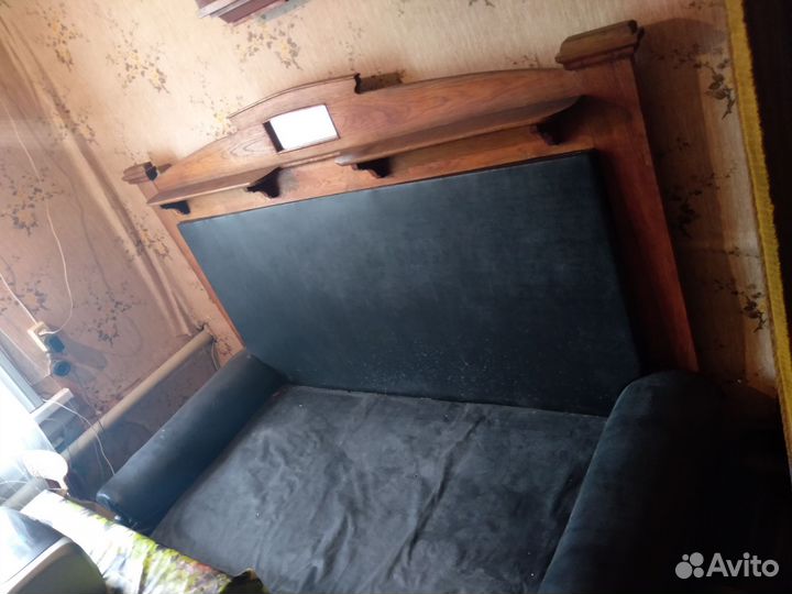 Старинная дубовая мебель