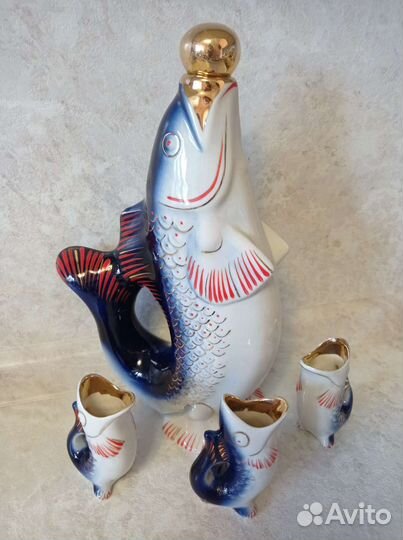 Сервиз Штоф со стопками Семейство карпов