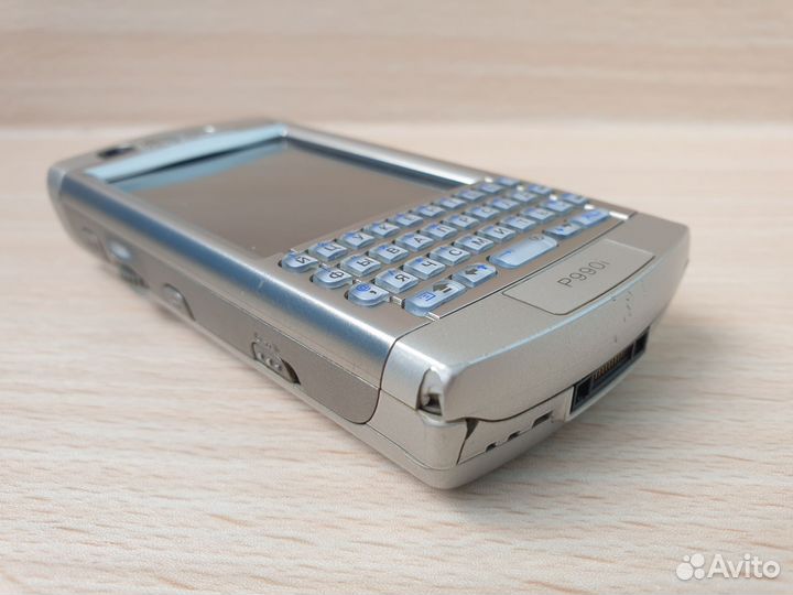 Sony Ericsson P990i