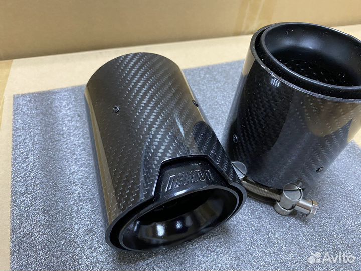 Одиночные насадки для BMW M карбон с перфорацией