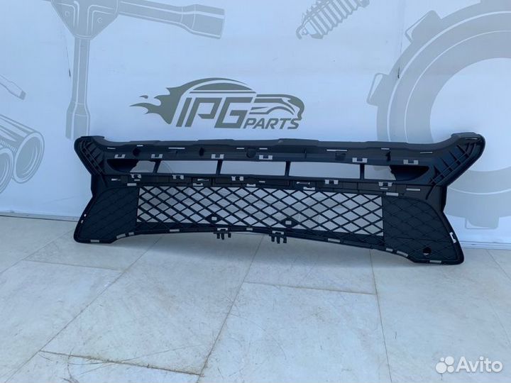 Решетка переднего бампера Glk X204 A2048856823