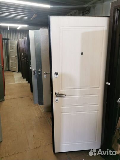 Двери входные разные цены от