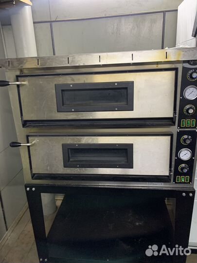 Печь для пиццы AML 44 на подставке