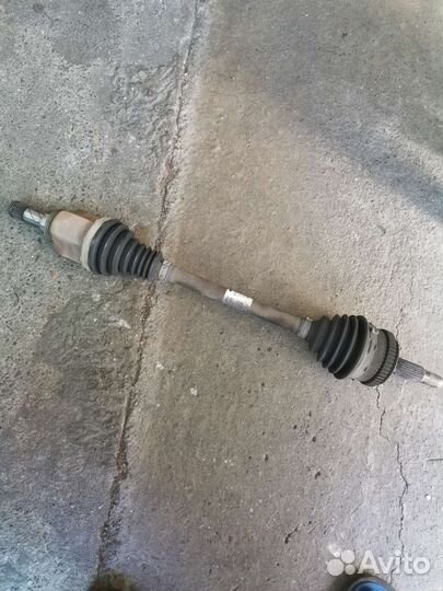 Привод левый веста 1.8