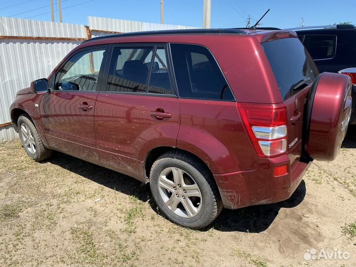 В разборе Сузуки Гранд Витара