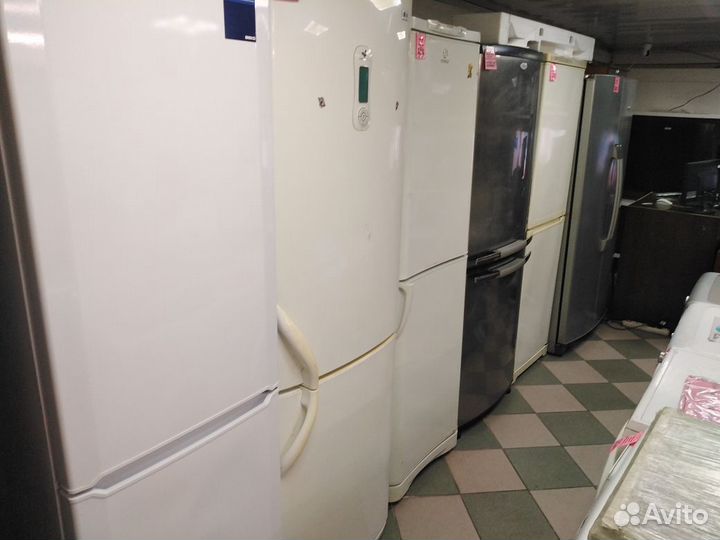 Холодильники в ассортименте