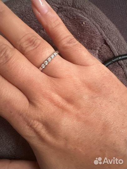 Золотое кольцо с бриллиантом 0,2 к