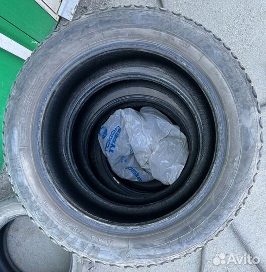 Goodyear Ultragrip Ice Arctic 215/55 R17