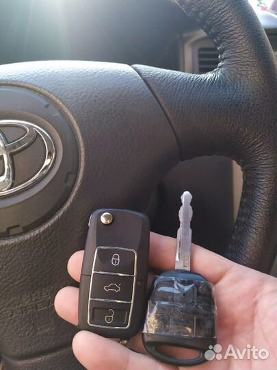 Ключ выкидной Toyota Corolla тойота Королла