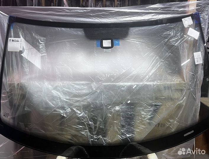 Лобовое стекло Opel Zafira Life 1 2019- benson 275