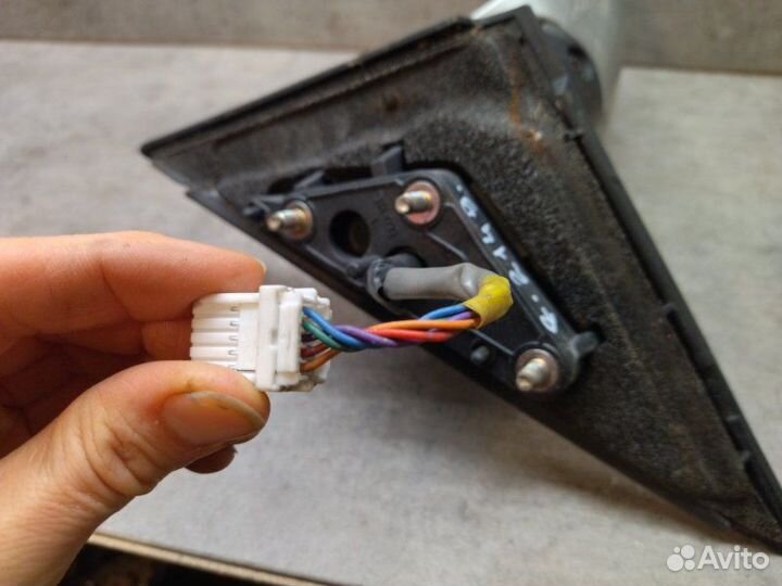 Зеркало заднего вида боковое переднее правое