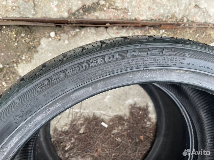 Continental ContiCrossContact UHP 295/30 R22