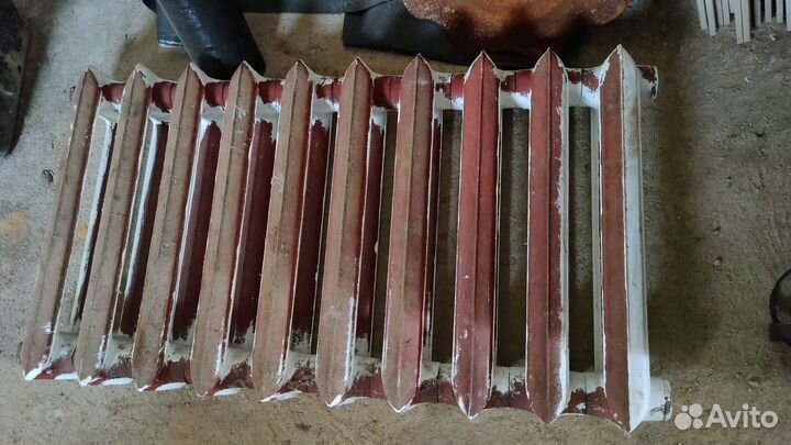 Батарея чугунная