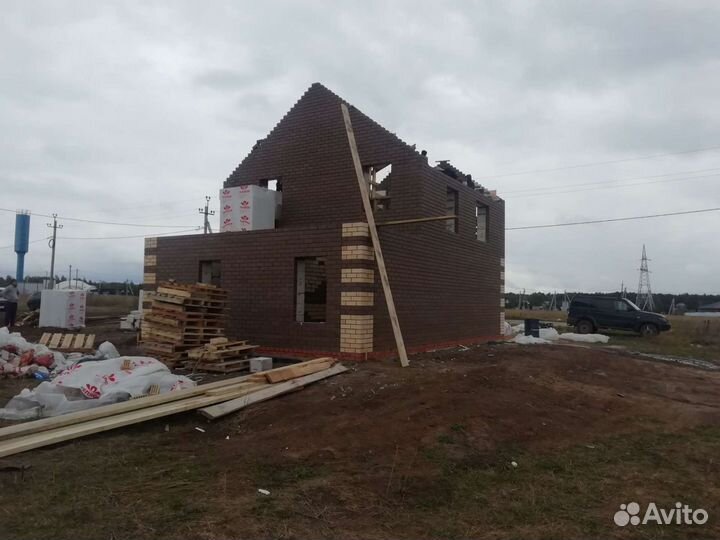 Бригада строителей