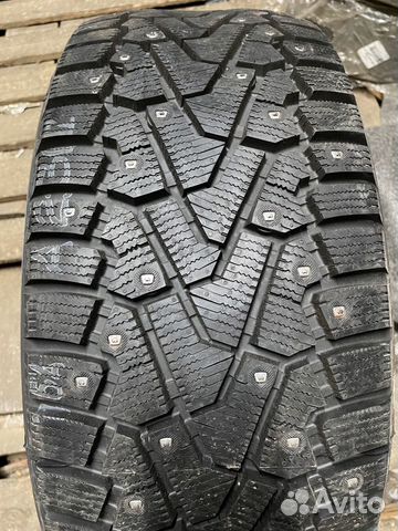 Pirelli Ice Zero 245/40 R20 99T
