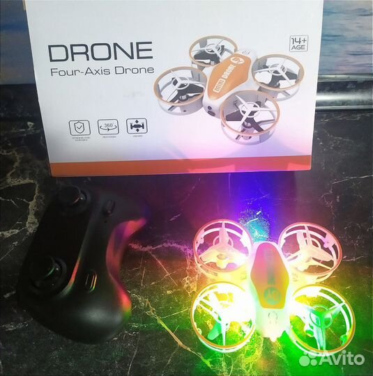 Квадрокоптер mini Дрон светящийся на пульте