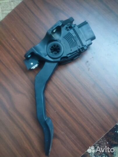 Педаль газа volvo хс 60