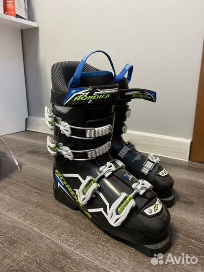 Горнолыжные ботинки