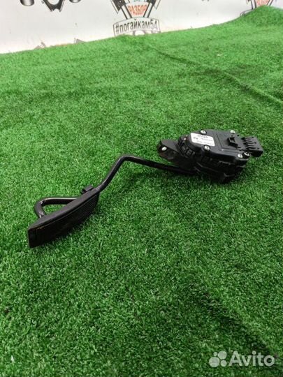 Педаль газа Nissan Primera P12 QG16DE 2003