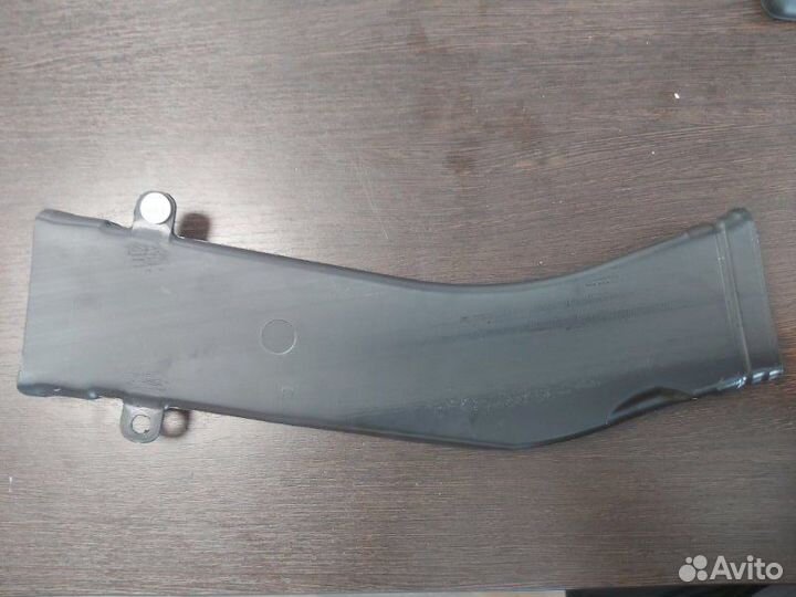 Дефлектор Bmw X5 4.8I E70 N62N 4.8I 2008