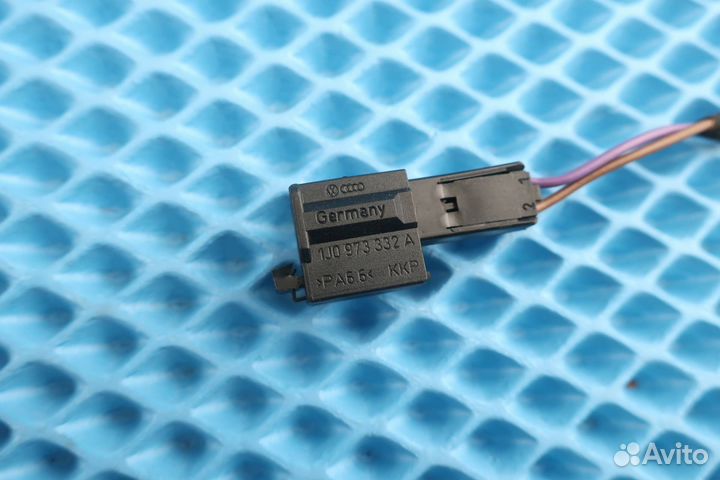 Разъем 1J0973332A