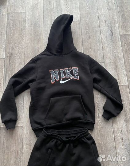 Спортивный костюм Nike на флисе