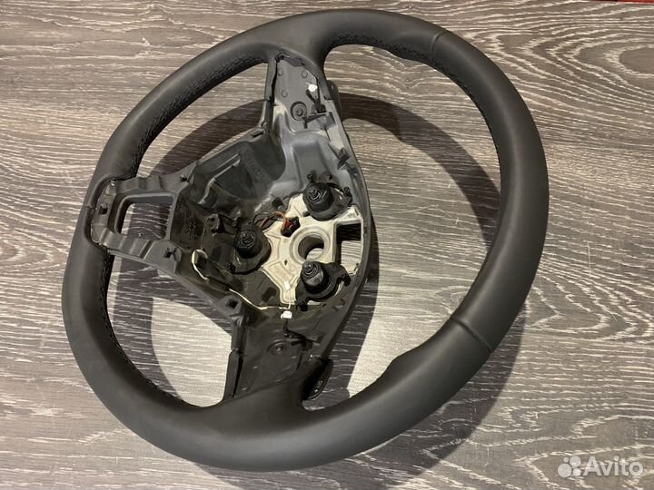 Руль VW с подогревом и лепестками Tiguan ll