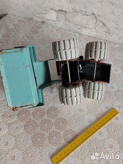 Трактор игрушка железная СССР