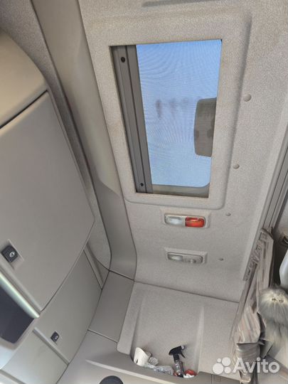 DAF XF106 с полуприцепом, 2017