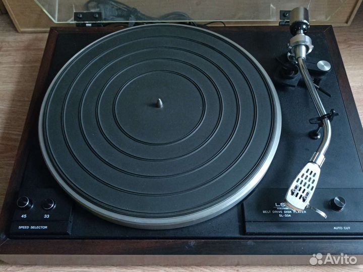 Проигрыватель винила 