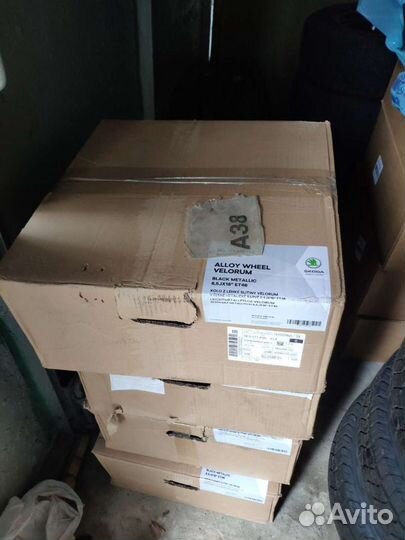 Skoda Velorum Black R16 Оригинал Новые
