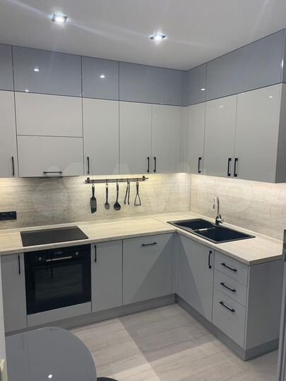 3-к. квартира, 77 м², 3/20 эт.