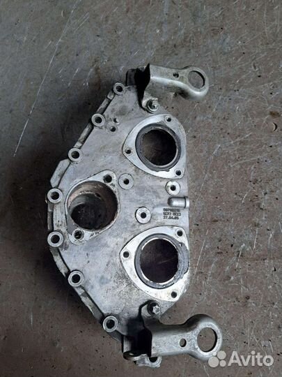 Крышка двигателя Mercedes W203