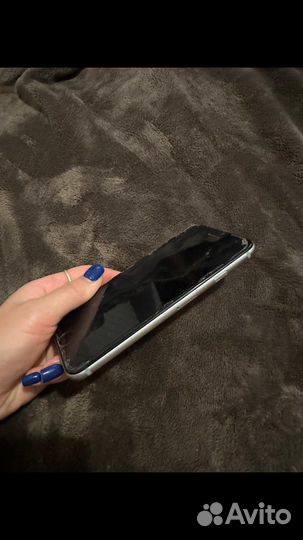 Телефон iPhone 6s
