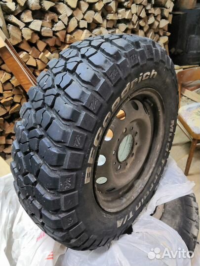 Bfgoodrich Mud-Terrain T/A 215/75 R15