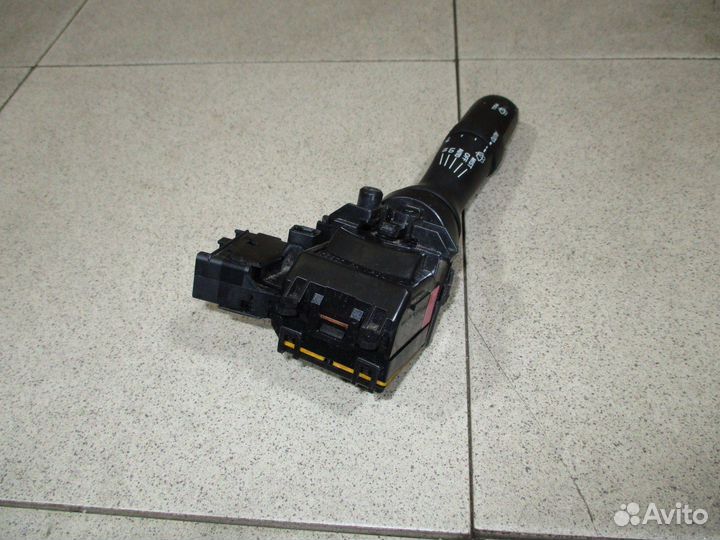 Переключатель стеклоочистителей Toyota Camry 40