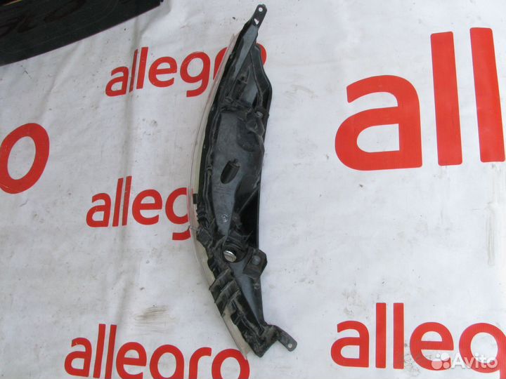 Nissan Juke фара фонарь габаритный левый 2010+