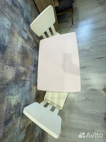 Детский стол и 2 стула IKEA