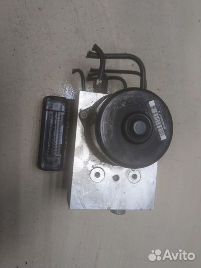 Блок абс, насос Nissan Pathfinder, 2007