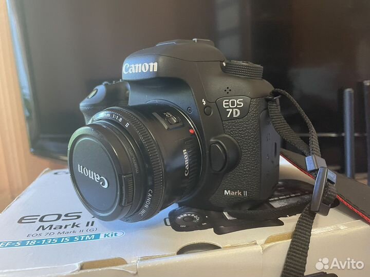 Canon EOS 7d Mark II (Зеркальный фотоаппарат)